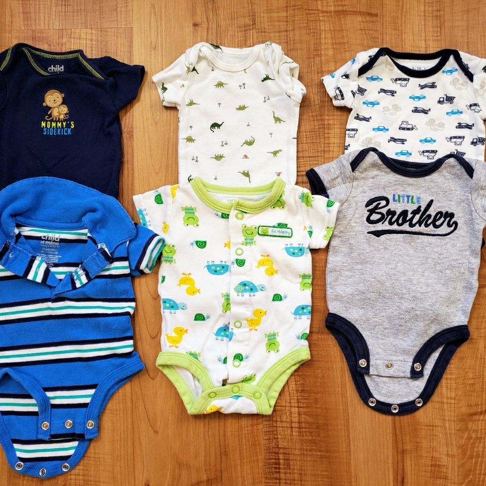 Set of 6 newborn onesies *50% off bundles 9/10/19*